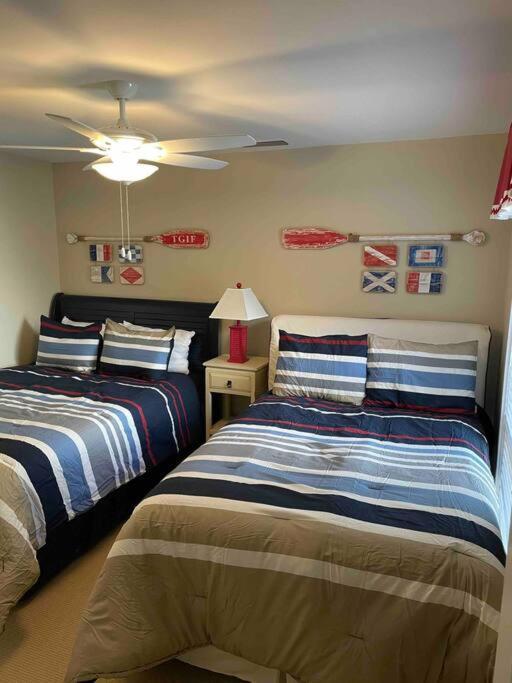 In The Heart Of Harbour Town 2Br 2Ba Pool Access Close To Beach 힐튼 헤드 아일랜드 외부 사진
