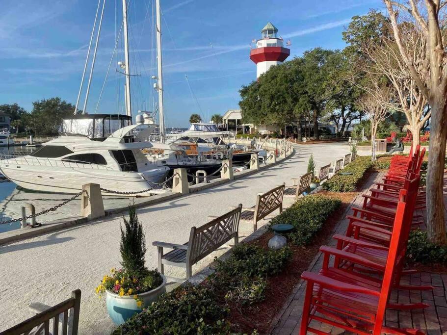 In The Heart Of Harbour Town 2Br 2Ba Pool Access Close To Beach 힐튼 헤드 아일랜드 외부 사진