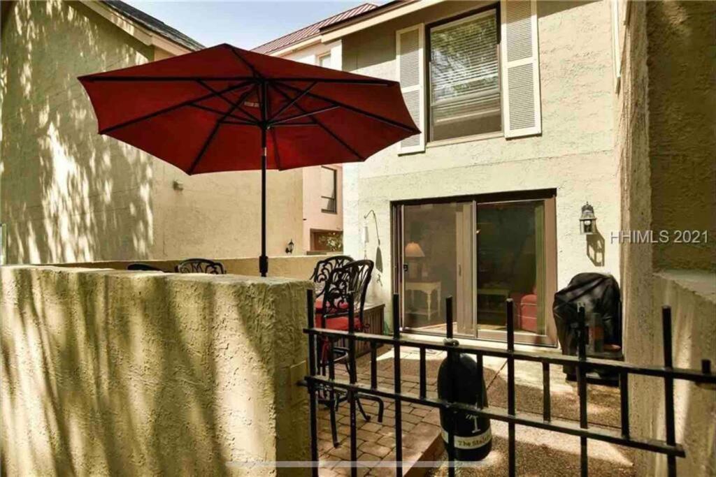 In The Heart Of Harbour Town 2Br 2Ba Pool Access Close To Beach 힐튼 헤드 아일랜드 외부 사진
